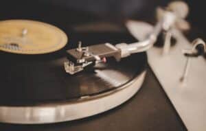 Revive la nostalgia en Spotify: ¡Viaja en el tiempo con tu música favorita!