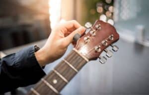 Afina tu guitarra como un pro