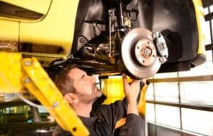 Experto en mecánica automotriz con apps